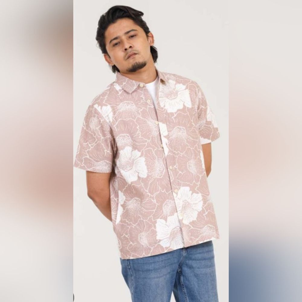 Folk Resort Maui Camp Preppy Coastal Beachy Elevated Statement Floral Shirt S